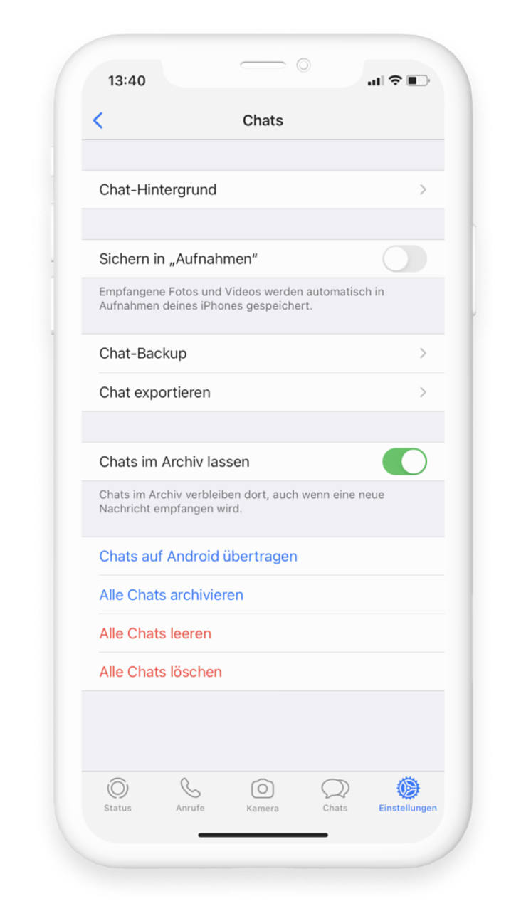 In den Chat-Einstellungen kann man "Chat-Hintergrund", "Sichern in 'Aufnahmen'", "Chat-Backup", "Chat exportieren" oder "Chat im Archiv lassen" auswählen. Oder aber alle Chats auf Android übertragen, archivieren, leeren oder löschen.