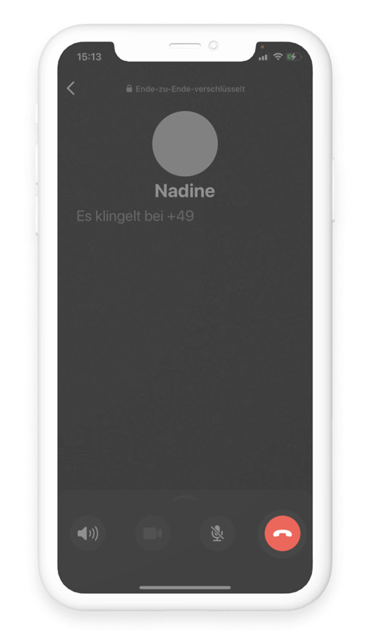 Ein Anruf über WhatsApp kann durch das Tippen auf den roten Hörer beendet werden